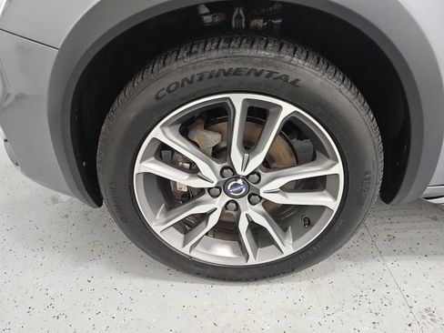 Used 2017 Volvo V60 T5 Cross Country w/ Convenience Package AWD/4WD image 9