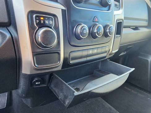 Used 2017 RAM 1500 Classic SLT image 31