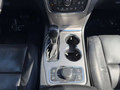Used 2018 Jeep Grand Cherokee Overland AWD/4WD image 17