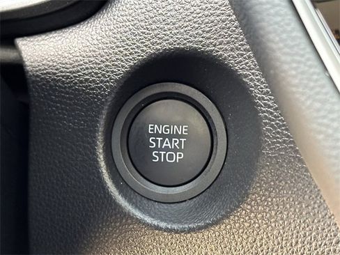 Certified 2025 Toyota Corolla Cross XLE w/ Convenience Package image 24