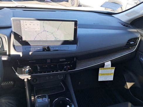 New 2026 Nissan Rogue Platinum w/ Platinum Premium Package image 36