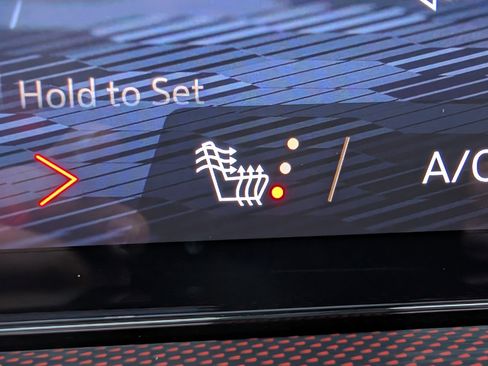 Used 2025 Chevrolet Traverse Z71 w/ Driver Confidence Package image 31