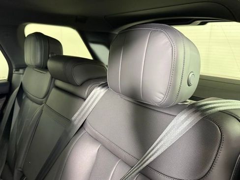 Used 2025 Land Rover Range Rover SE image 23