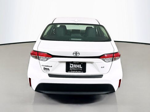 Used 2024 Toyota Corolla LE w/ LE Convenience Package FWD image 12