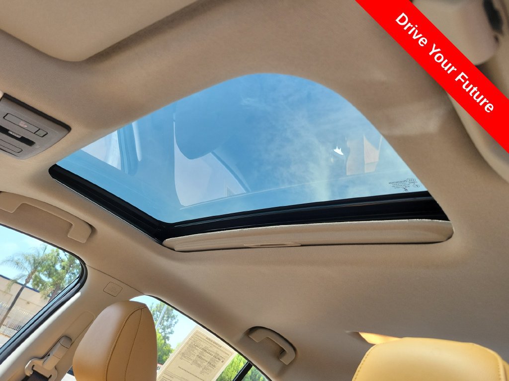 Used 2025 Nissan Sentra SV w/ SV Premium Package FWD image 20