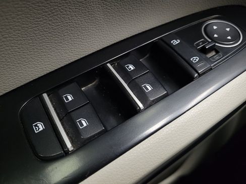 Used 2020 Kia Soul S FWD image 27