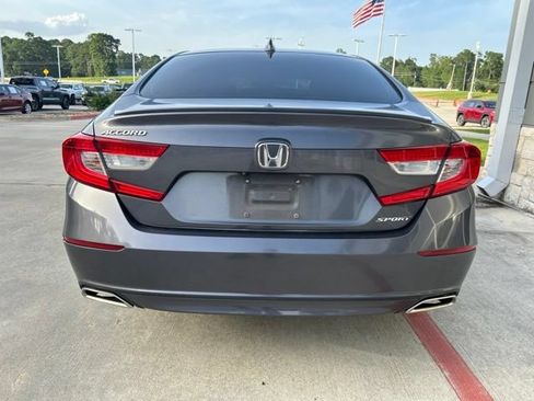 Used 2018 Honda Accord Sport image 3