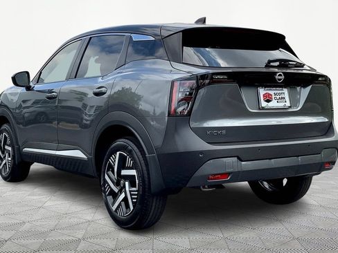 Used 2026 Nissan Kicks SV FWD image 3