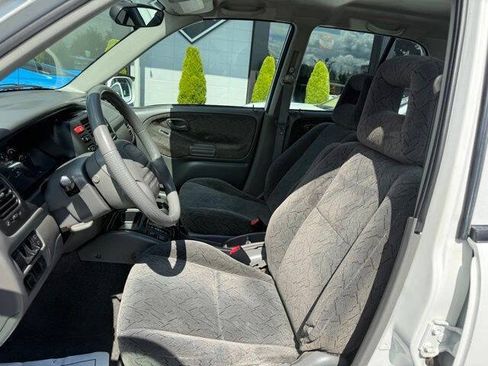 Used 2002 Chevrolet Tracker LT RWD image 11