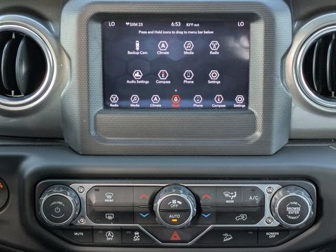 Certified 2018 Jeep Wrangler Unlimited Sahara AWD/4WD image 13