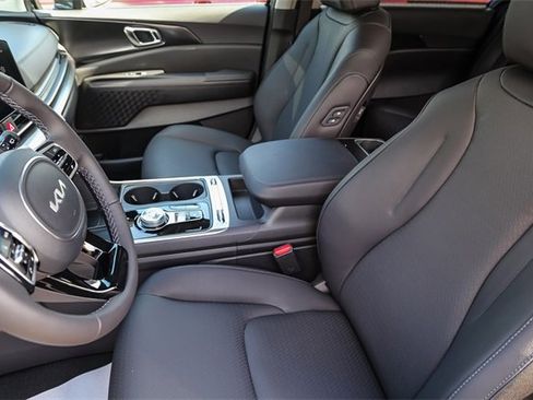 New 2026 Kia Carnival SX Prestige image 17