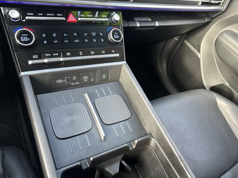 Used 2024 Hyundai Santa Fe Limited image 19