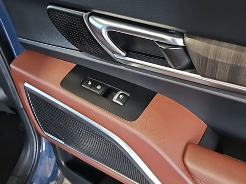 Used 2023 Kia Telluride SX Prestige image 16