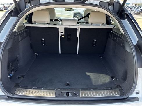 Used 2023 Land Rover Range Rover Velar R-Dynamic S image 24