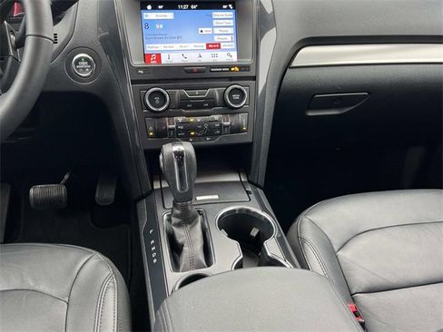 Used 2018 Ford Explorer XLT w/ Equipment Group 202A image 17