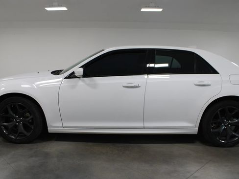 Used 2023 Chrysler 300 Touring L RWD image 6