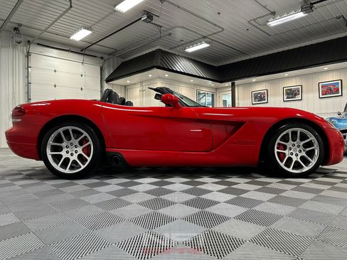 Used 2004 Dodge Viper SRT-10 image 26