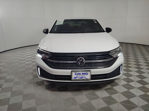 Used 2024 Volkswagen Jetta Sport image 6