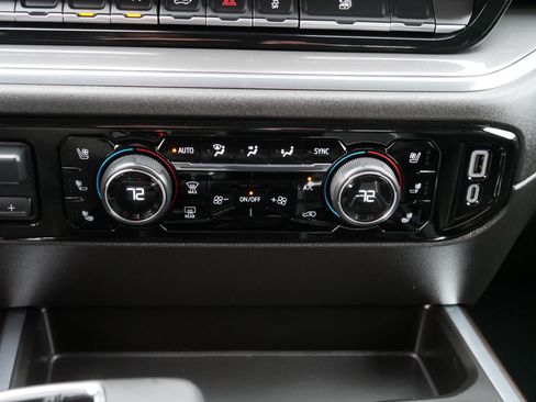 Certified 2024 Chevrolet Silverado 1500 High Country w/ Technology Package image 23