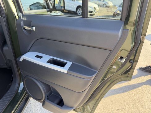 Used 2008 Jeep Patriot Sport AWD/4WD image 16