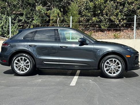 Used 2023 Porsche Macan AWD/4WD image 6
