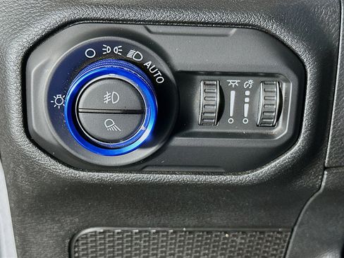 Used 2021 Jeep Gladiator Sport image 16