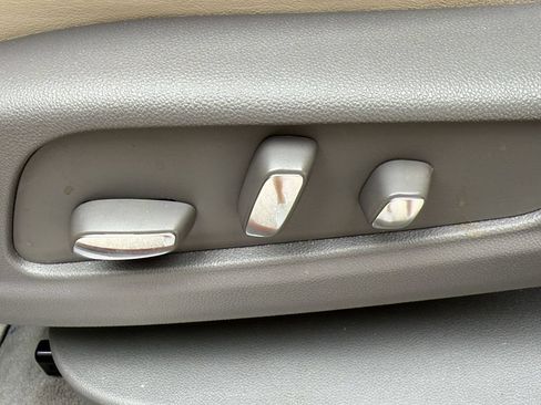Used 2024 Cadillac XT5 Premium Luxury FWD image 17