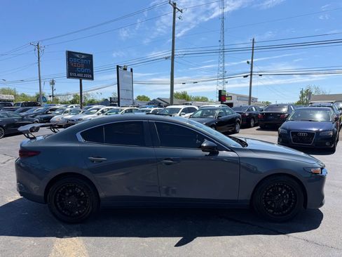Used 2023 MAZDA MAZDA3 s FWD image 2