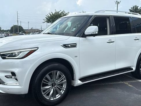 Used 2019 INFINITI QX80 Luxe RWD image 3