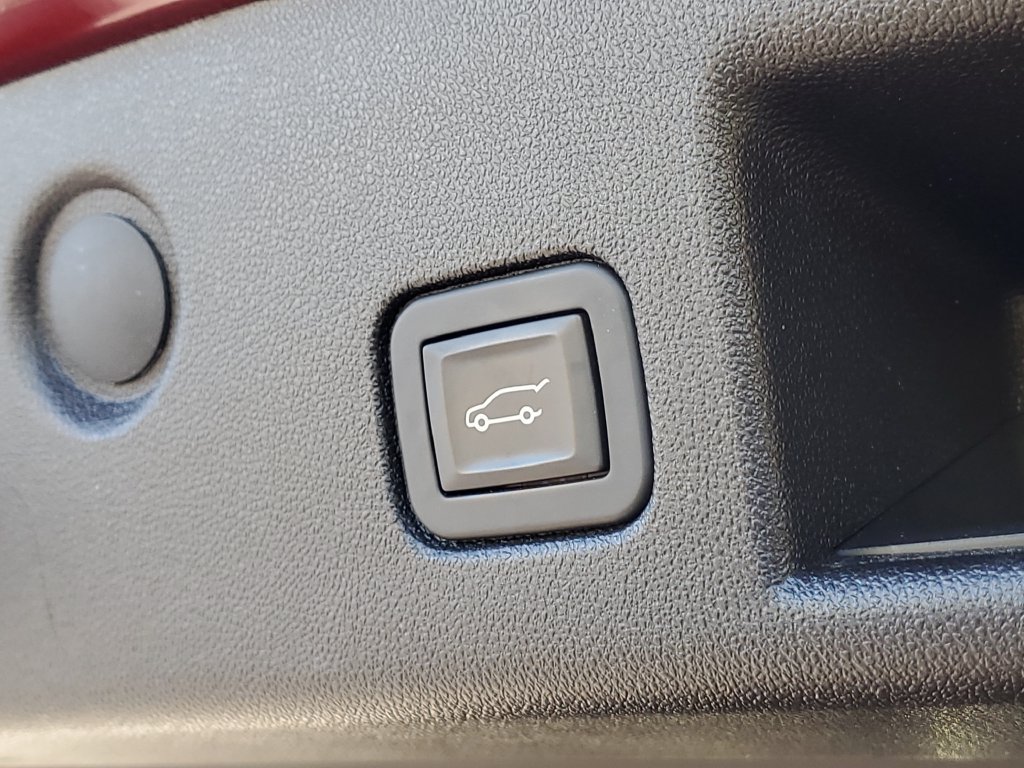 Used 2018 Chevrolet Equinox Premier FWD image 32