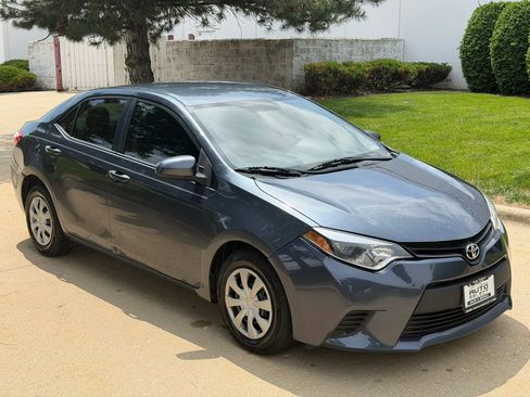 Used 2015 Toyota Corolla L FWD image 3