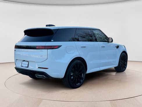 New 2026 Land Rover Range Rover Sport Dynamic SE image 5