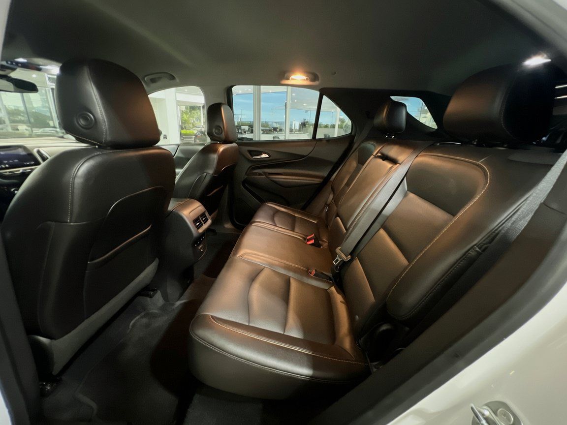 Used 2021 Chevrolet Equinox Premier AWD/4WD image 16