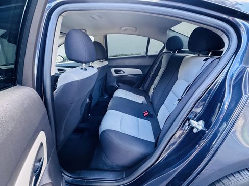 Used 2015 Chevrolet Cruze LS image 11