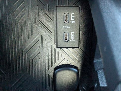 Used 2025 Toyota Tacoma SR5 image 16