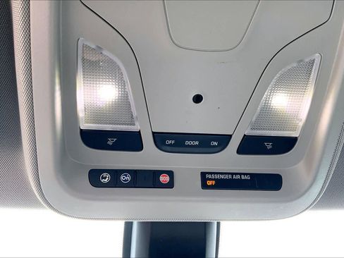 Used 2017 Chevrolet Impala LT image 31