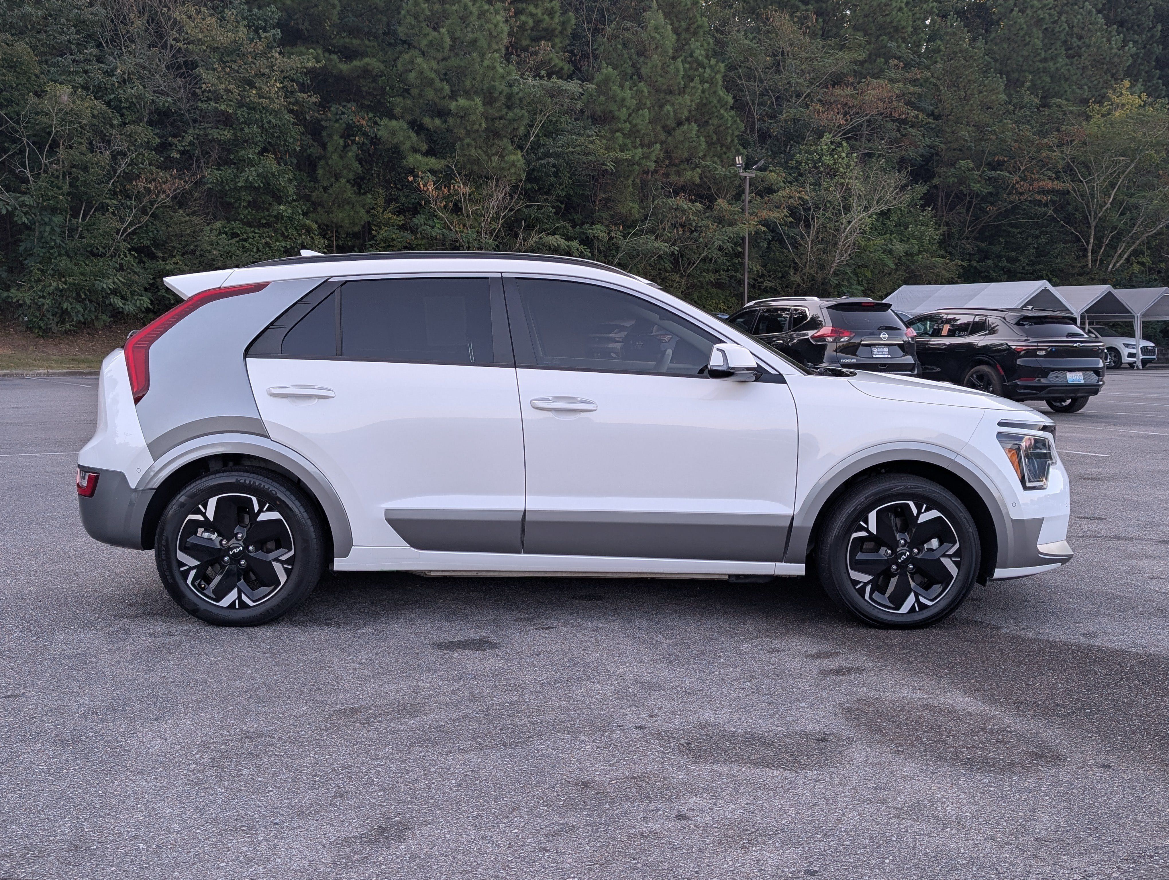 Used 2023 Kia Niro Wave FWD image 10