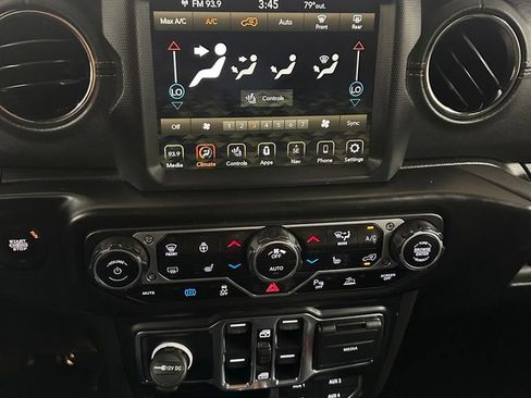 Used 2023 Jeep Wrangler Unlimited Sahara AWD/4WD image 21