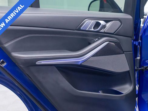 Used 2025 BMW X5 M60i w/ Climate Comfort Package image 24