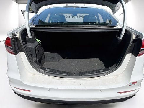 Used 2019 Ford Fusion SE FWD image 29