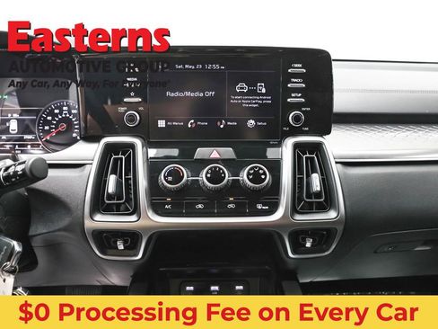 Used 2023 Kia Sorento LX FWD image 11
