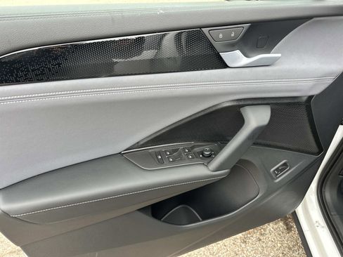 New 2026 Volkswagen Tiguan SE image 16