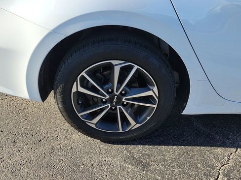 Used 2024 Kia Forte LXS image 7