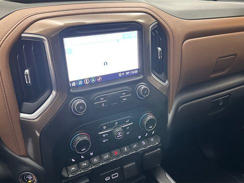 Used 2021 Chevrolet Silverado 1500 High Country w/ Technology Package image 13