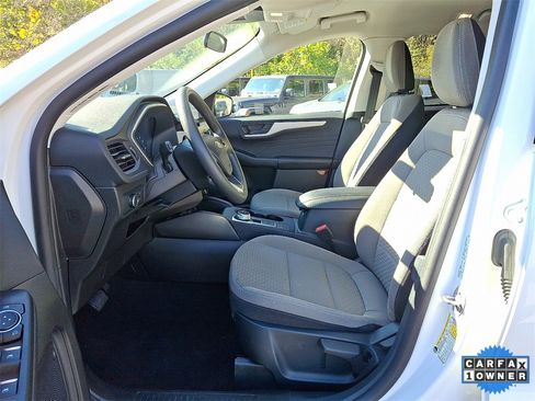Used 2022 Ford Escape SE image 16
