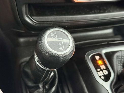 Certified 2025 Jeep Wrangler Unlimited Sport AWD/4WD image 32