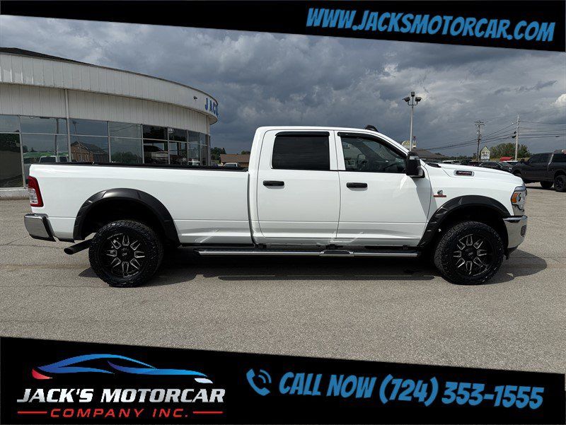 Used 2024 RAM 3500 Tradesman w/ Chrome Appearance Group AWD/4WD image 3