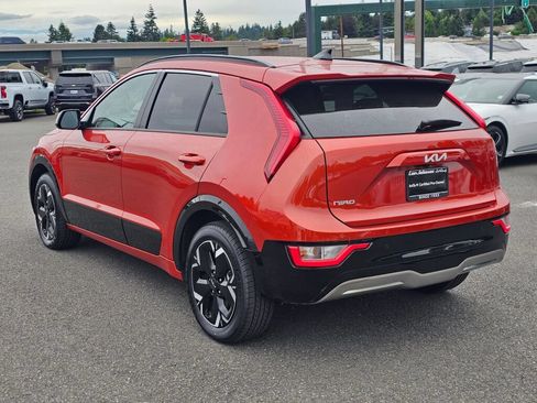 Certified 2023 Kia Niro Wind w/ Wind Preserve Package FWD image 7