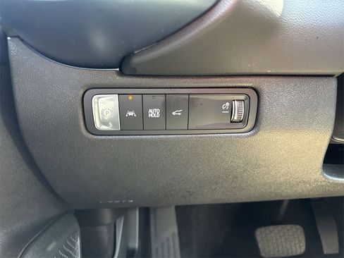 Used 2024 Chevrolet Equinox EV LT image 17