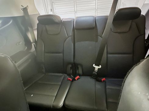 Used 2025 Kia Telluride S image 30